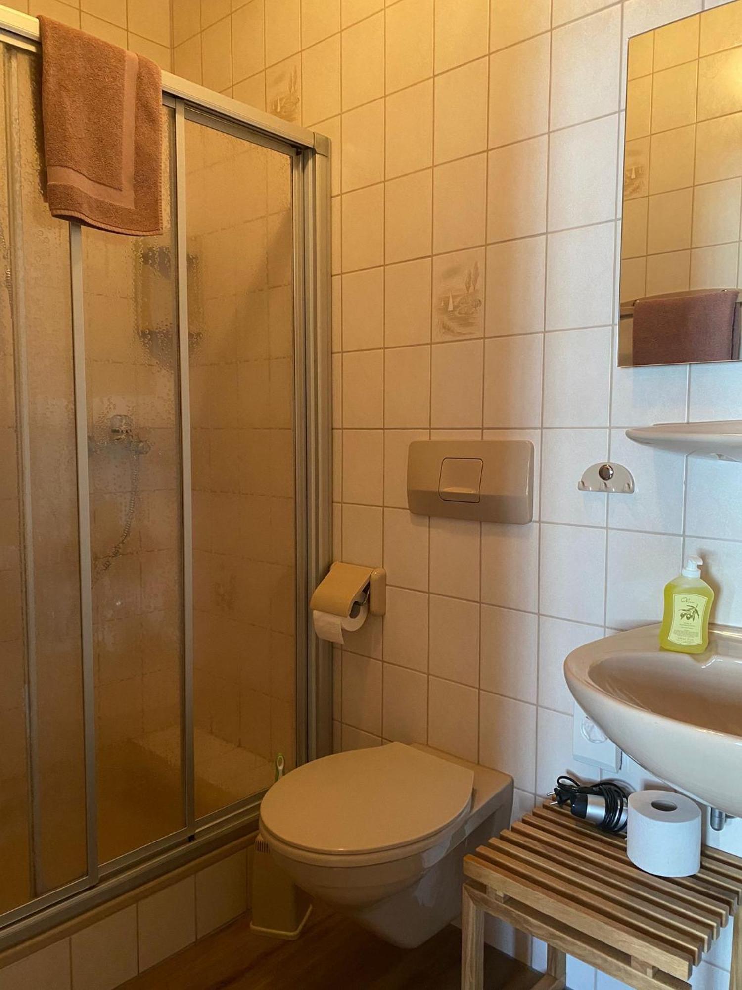 Weingut Und Gaestehaus Holger Alt Monzingen Camera foto
